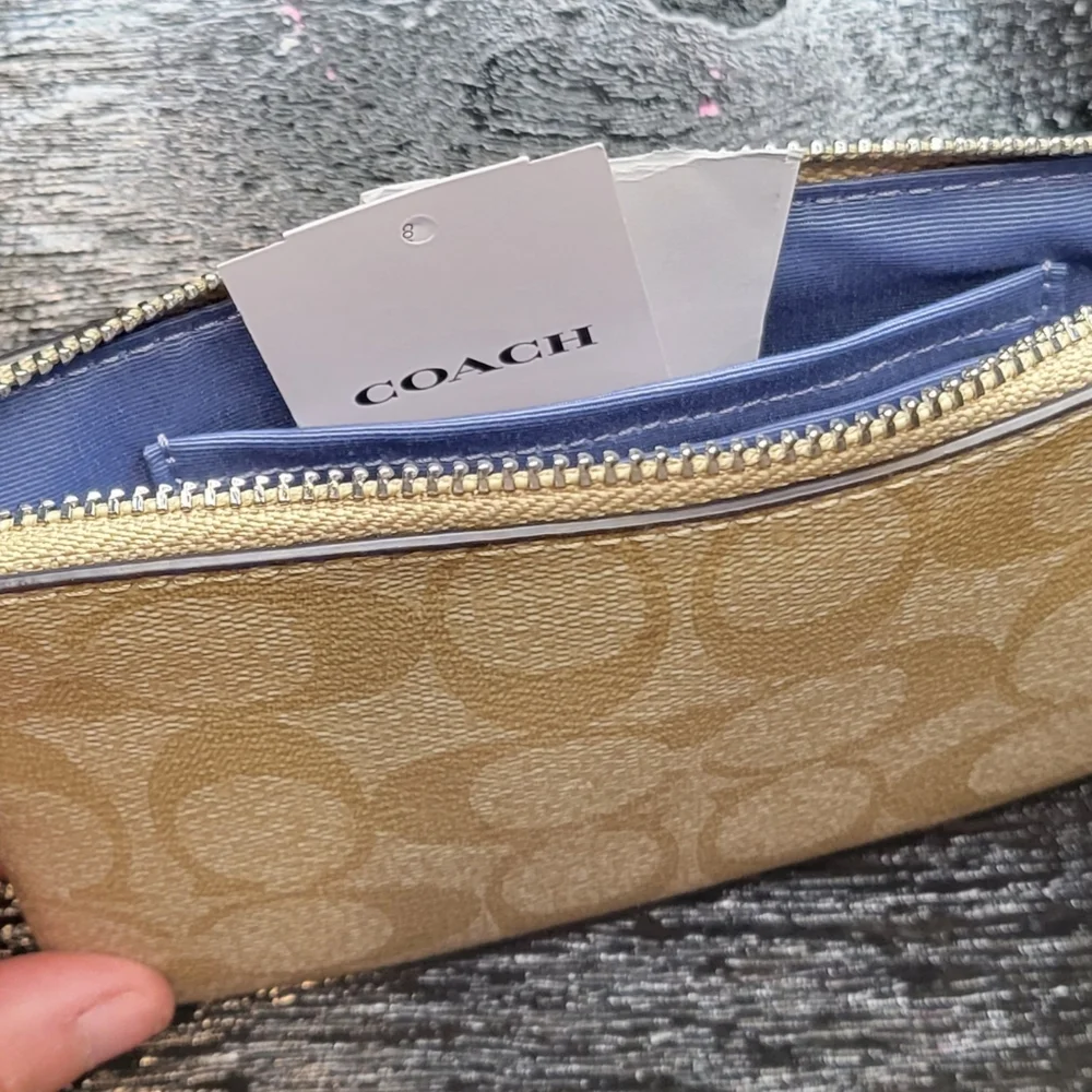 New with tags- Coach Periwinkle Wristlet - Picture 5 of 6